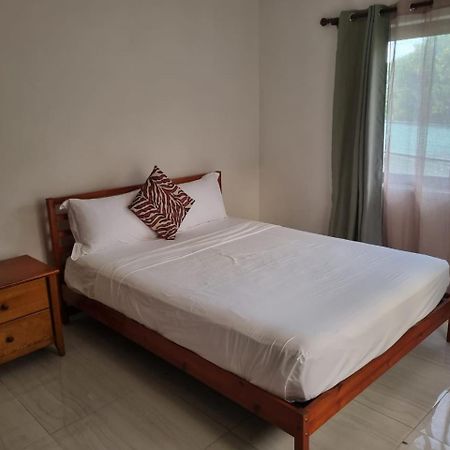Les Forbans Selfcatering Apartment Takamaka Екстер'єр фото