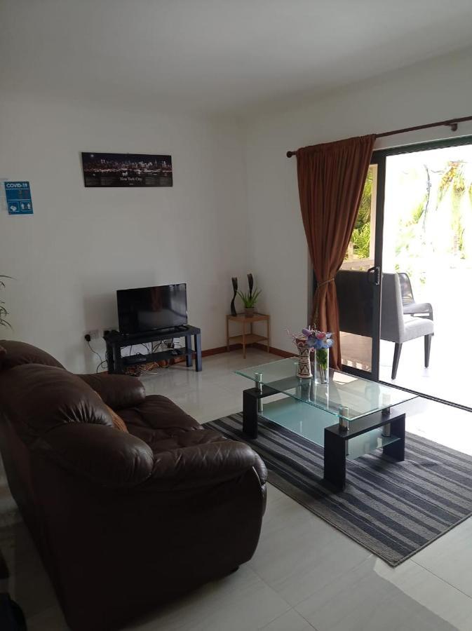Les Forbans Selfcatering Apartment Takamaka Екстер'єр фото