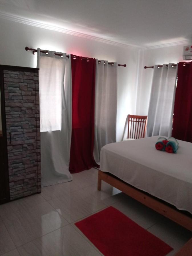 Les Forbans Selfcatering Apartment Takamaka Екстер'єр фото