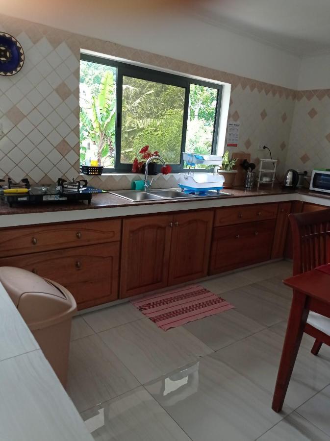 Les Forbans Selfcatering Apartment Takamaka Екстер'єр фото