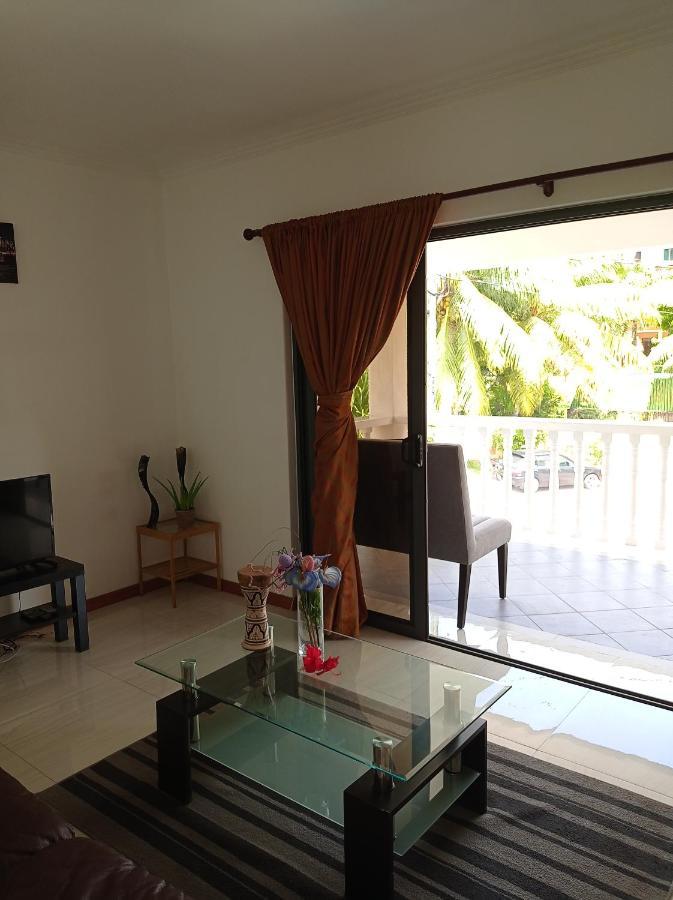 Les Forbans Selfcatering Apartment Takamaka Екстер'єр фото