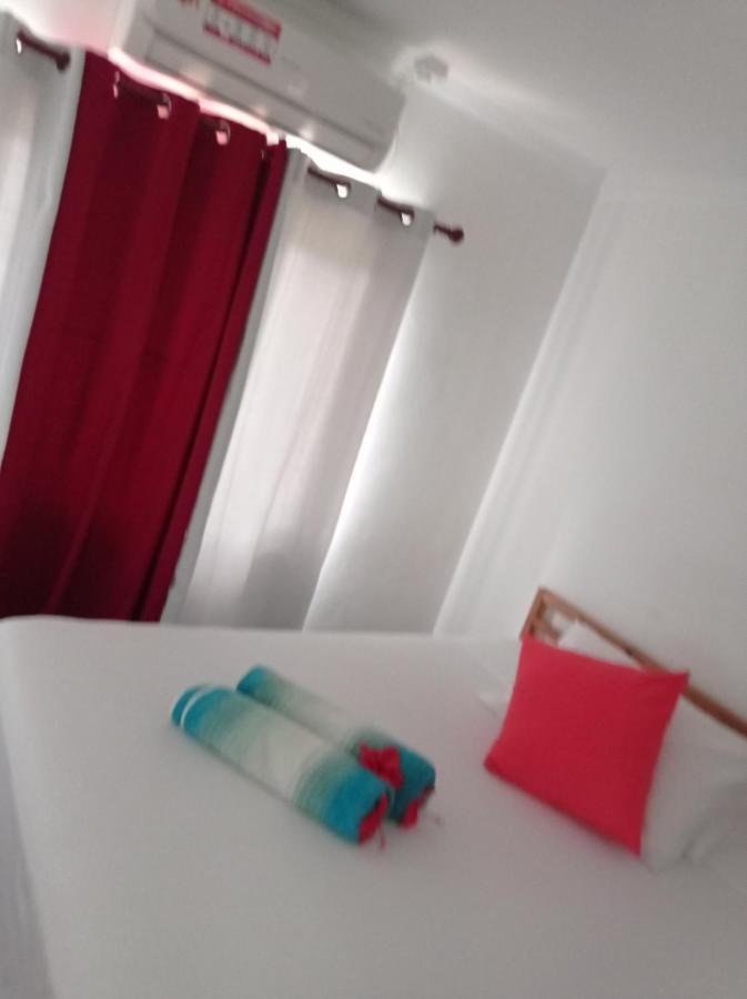Les Forbans Selfcatering Apartment Takamaka Екстер'єр фото