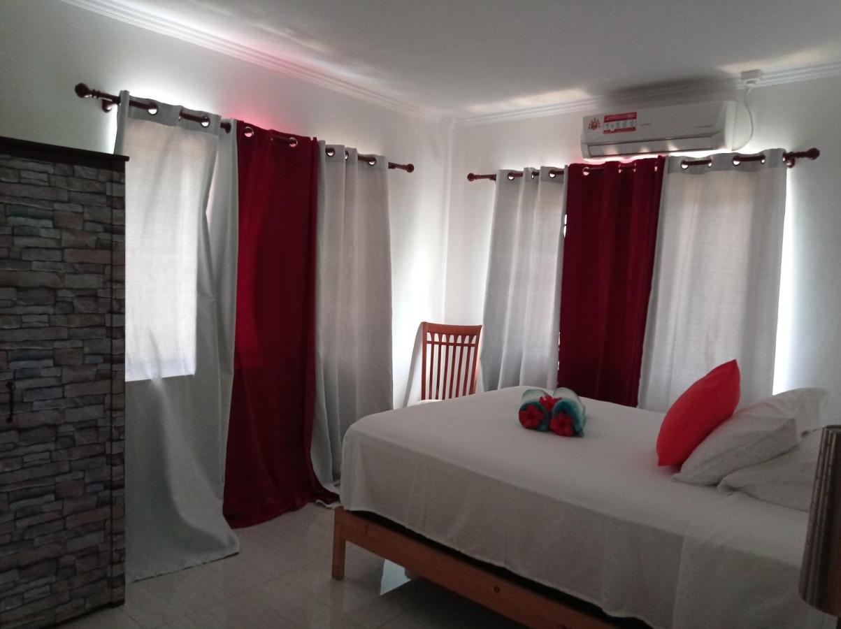 Les Forbans Selfcatering Apartment Takamaka Екстер'єр фото